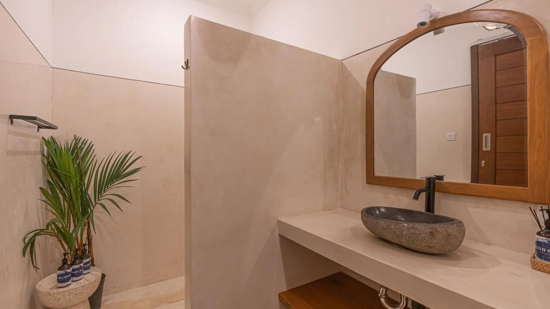 Cozy 2 Beds Villa In Seminyak